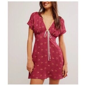 NWT Free People Everyones Favorite Mini Dress Red Floral VNeck Tie Boho Summer S